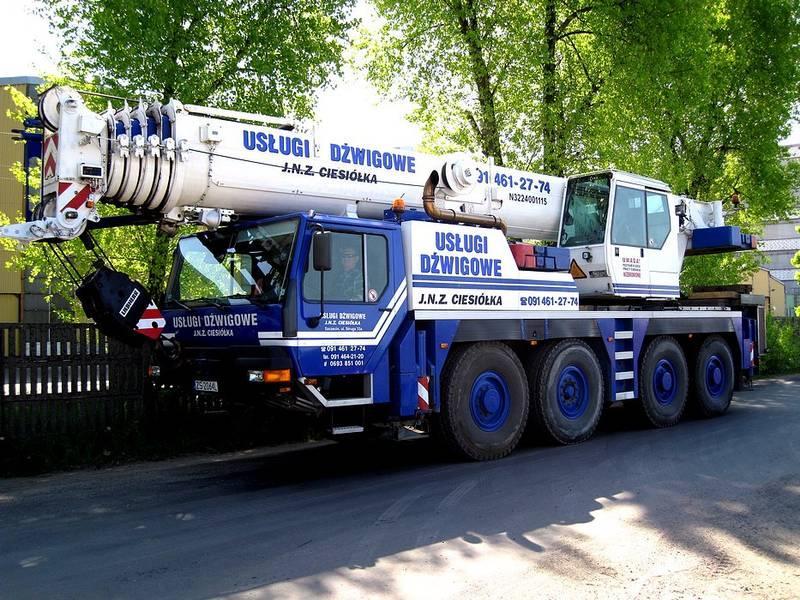 Dźwig LIEBHERR LTM 1080